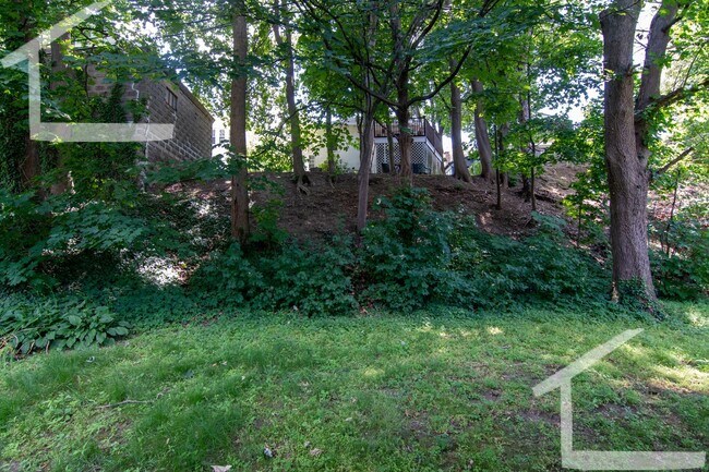 Building Photo - 68 Colborne Rd
