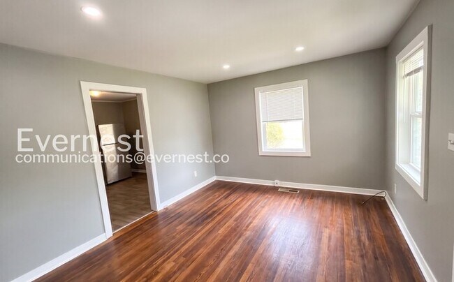 Building Photo - 516 Athens Ct