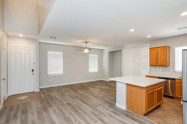 Building Photo - 7543 Holiday Hills St