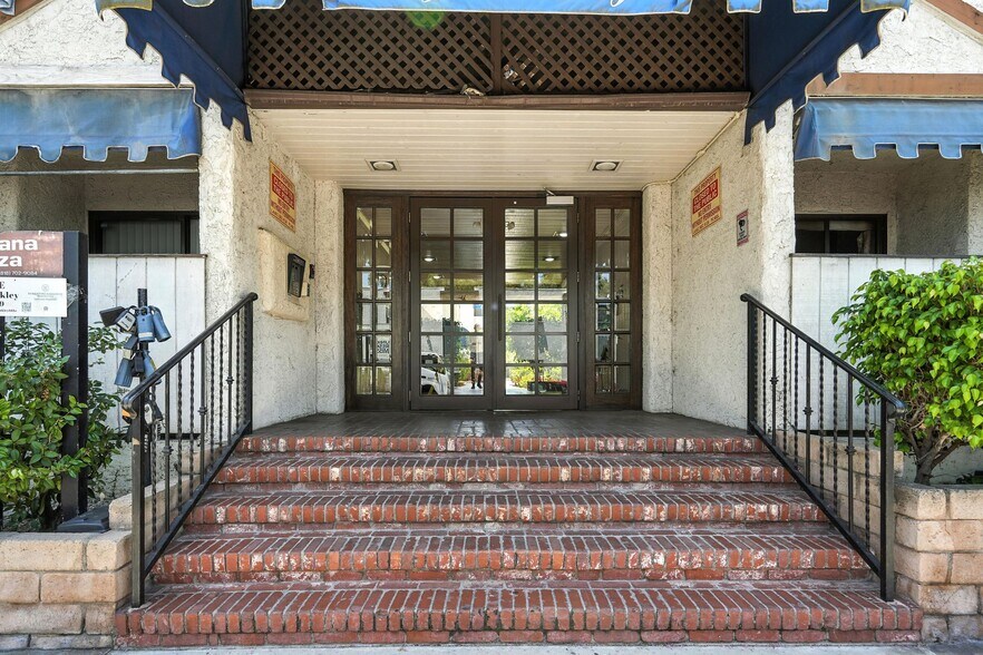 Building Photo - 18530 Hatteras St