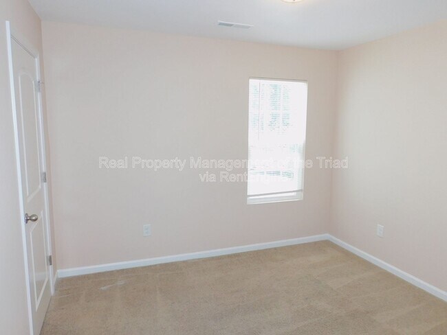Building Photo - 4621 Chapel Ridge Dr