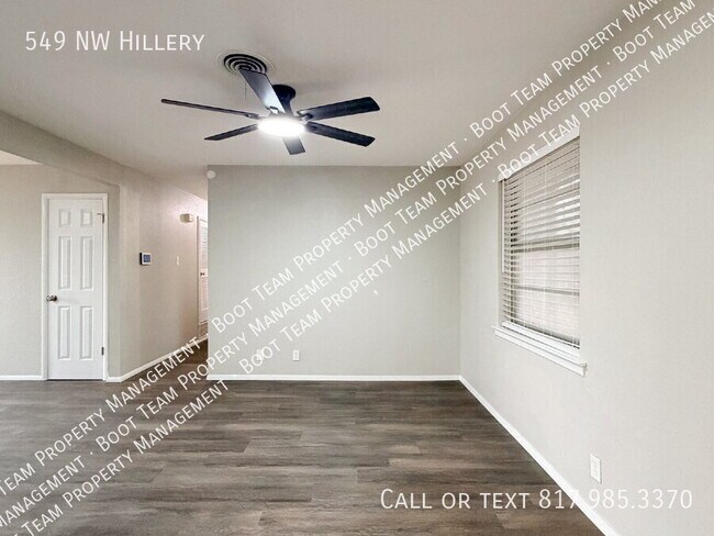 Building Photo - 549 NW Hillery St