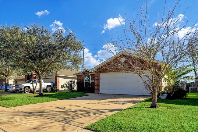 Building Photo - 18319 Austin Oak Ln