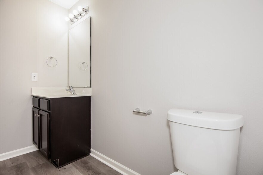 Building Photo - 3632 Alexander Forest Dr