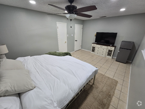 Building Photo - 4215 Summer Breeze Ln