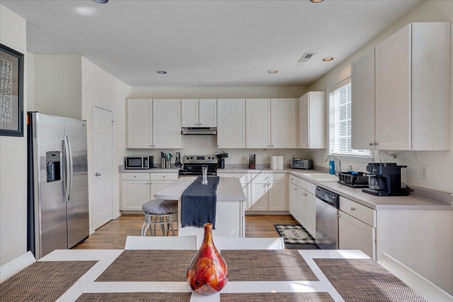 Building Photo - 3495 Mackinac Island Ln