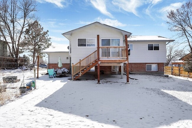 Building Photo - 512 Squire St