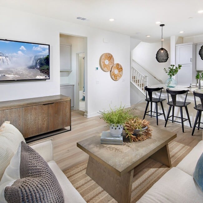 Building Photo - 1219 Sunrise Way