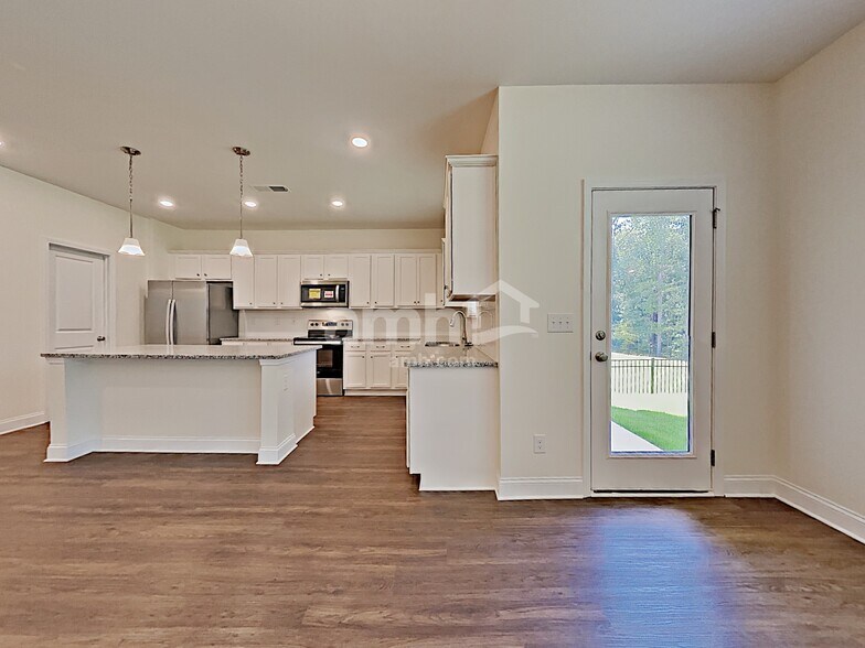 Building Photo - 143 Willowbrook Dr