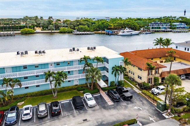 Building Photo - 2758 NE 30th Ave