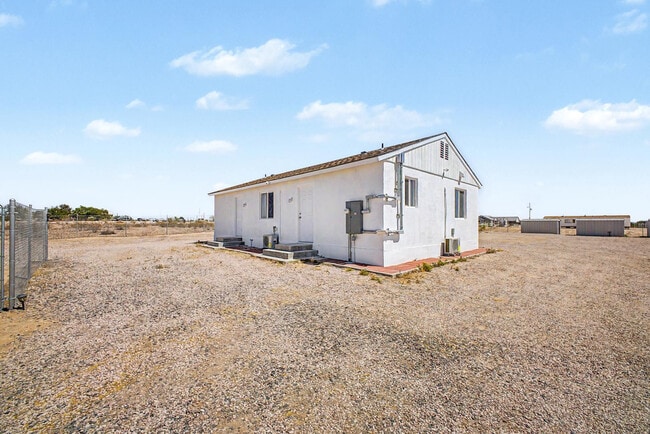 Building Photo - 34233 W Sahuaro St