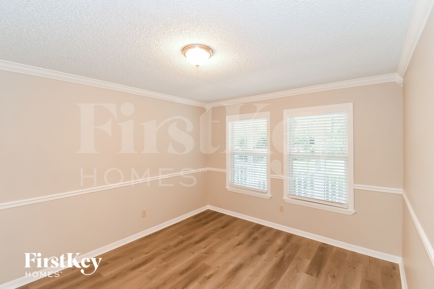 Building Photo - 2790 Ravines Rd
