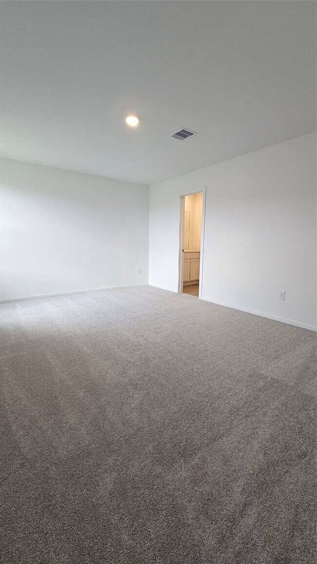 Building Photo - 6523 Water Oak Grn Ln