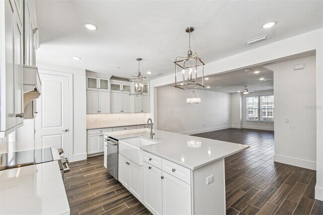 Building Photo - 1951 Risby Aly