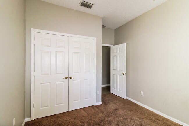 Building Photo - 4123 Beaumont Loop