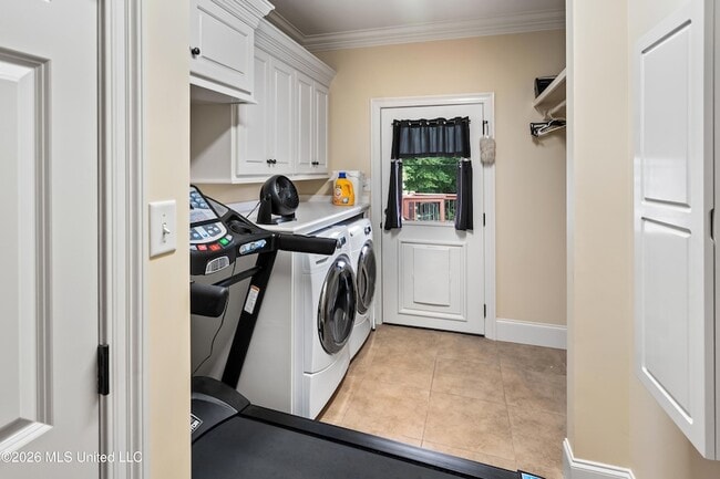 Building Photo - 18523 Pecan Ln