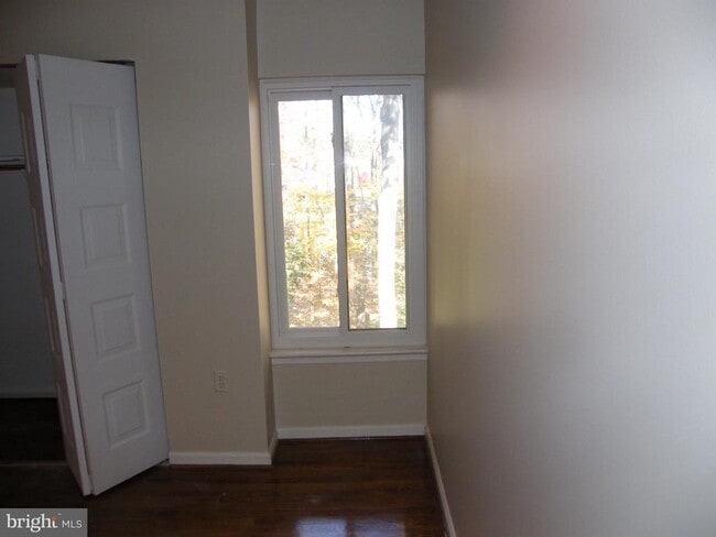 Building Photo - 10865 Deborah Dr