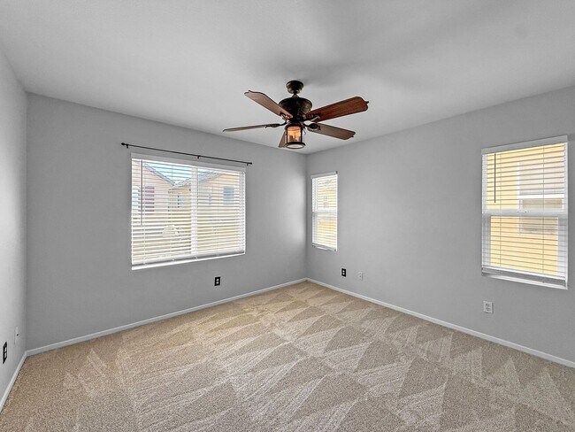 Building Photo - Beautifully Upgraded 3BR/2.5BA Townhome in...