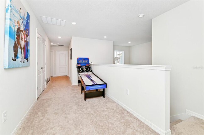Building Photo - 7212 Oakmoss Loop