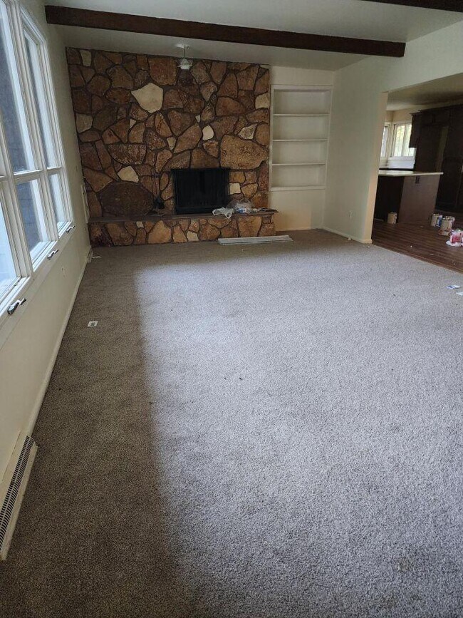 Building Photo - 5 bedroom in Billings MT 59102