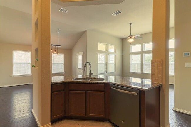Building Photo - 8250 Arezzo Dr