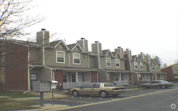 Building Photo - Wyndham Court