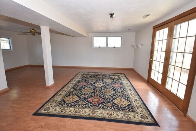 Building Photo - 2 bedroom home in Mishawaka