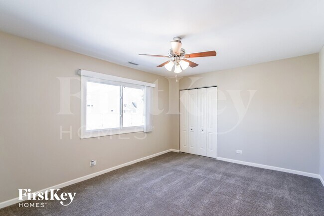 Building Photo - 123 Fairlawn Dr