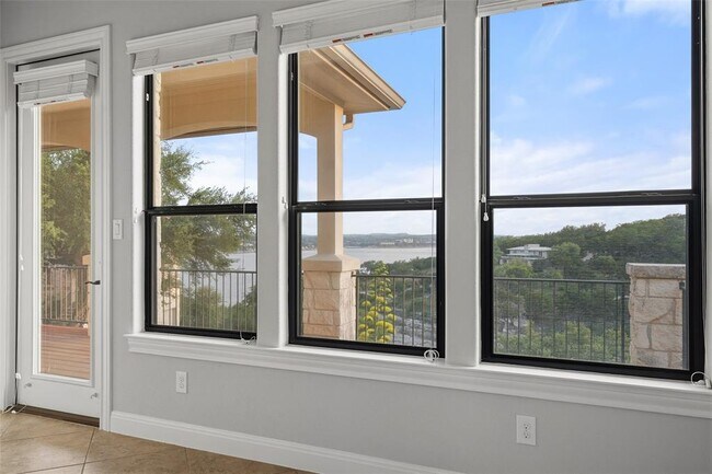 Building Photo - 17813 Kingfisher Ridge Dr