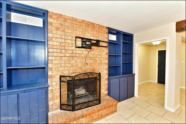 Building Photo - 4504 R J Lunn Ct