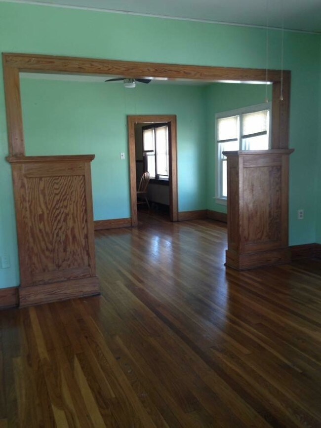 Living room - 6315 King Hill Ave