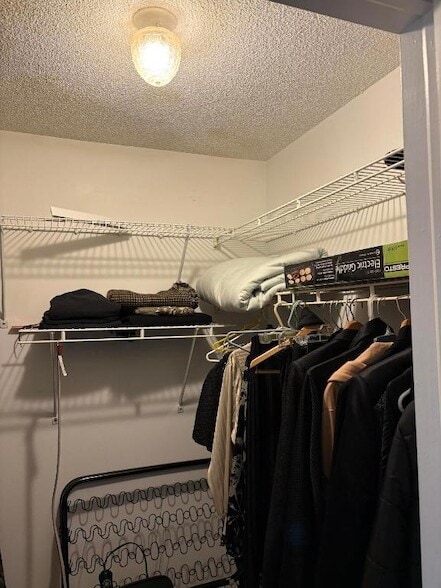 Building Photo - 19 Golfs Edge