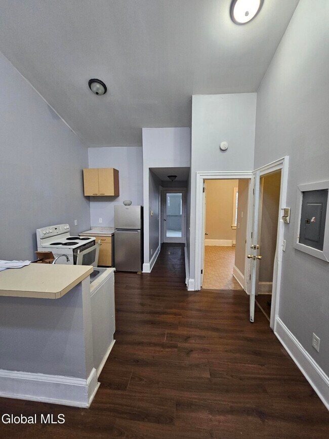 Building Photo - 119 Grand St