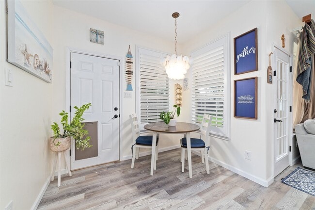 Building Photo - 3214 E Cedar Hollow Dr