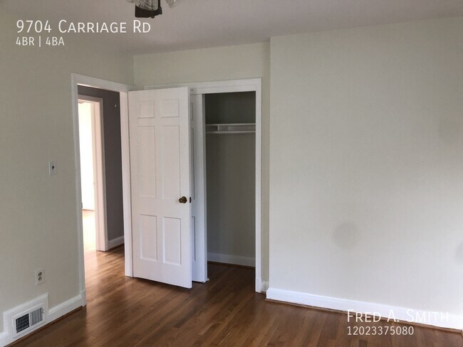 Building Photo - 9704 Carriage Rd