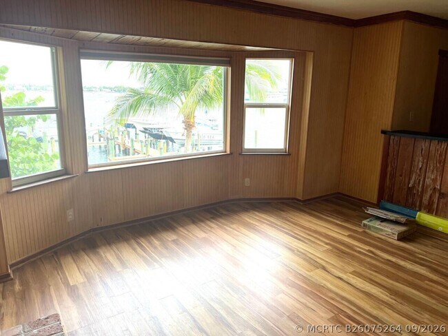 Building Photo - 4700 N Flagler Dr
