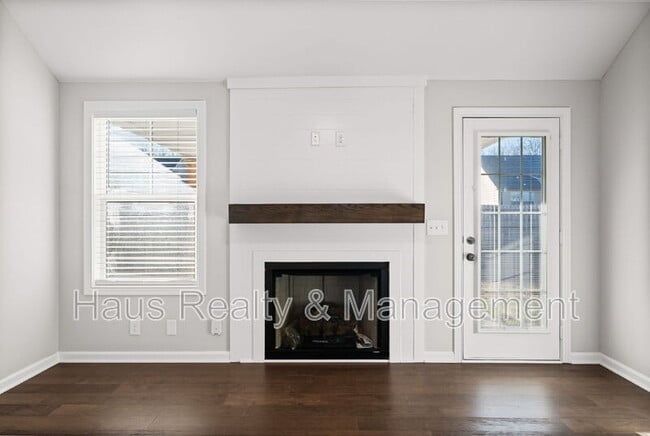 Building Photo - 1514 Fredrick Dr