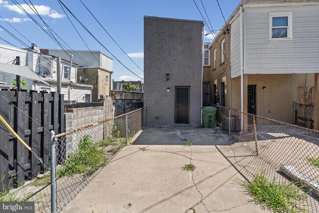 Building Photo - 2236 Orleans St