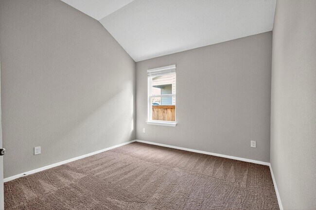 Building Photo - 128 Shugart St