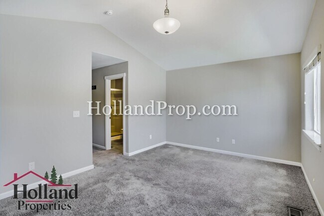 Building Photo - Modern Townhome with Dual Primary Suites & 2-Car Garage in Prime Beaverton Location