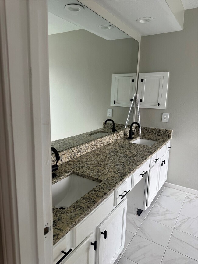 Building Photo - 2602 Grand Teton Dr