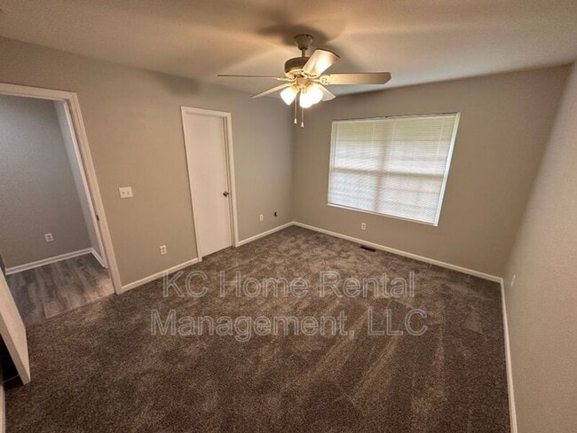 Building Photo - 8201 Woodson Dr