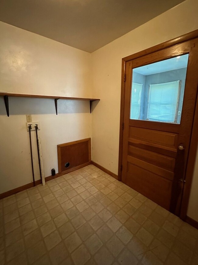 Building Photo - Charming 2 Bed 1 Bath House For Rent in Bo...