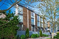 Building Photo - Modern 2BR End-Unit Townhome with Two Rooftop Decks