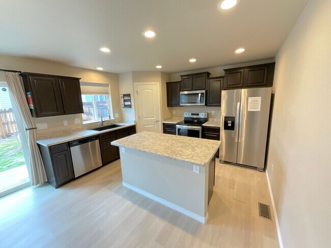 Building Photo - 4 Bedroom Home Available Near Galley Rd & Babcock Rd!