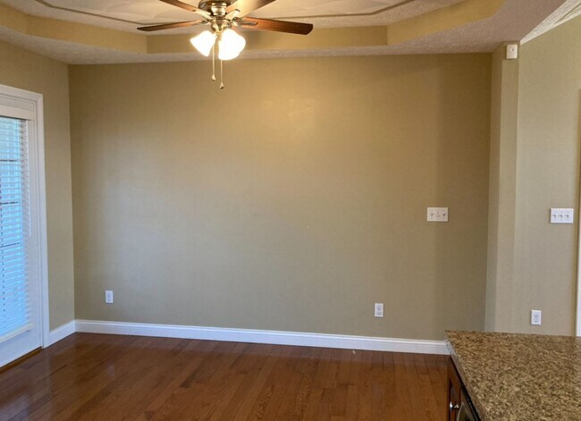 Building Photo - 166 Twin Lakes Dr