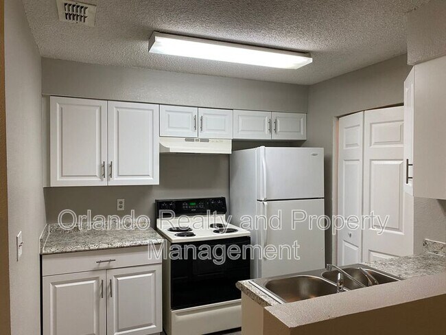 Building Photo - 1051 S Hiawassee Rd