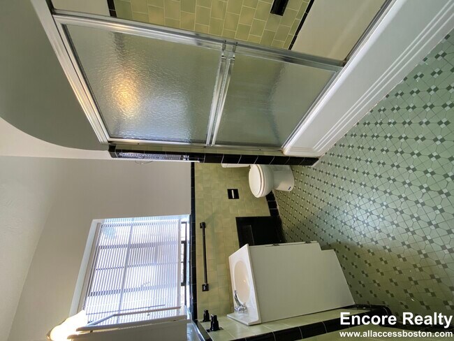 Building Photo - 40 A Harvard Ave