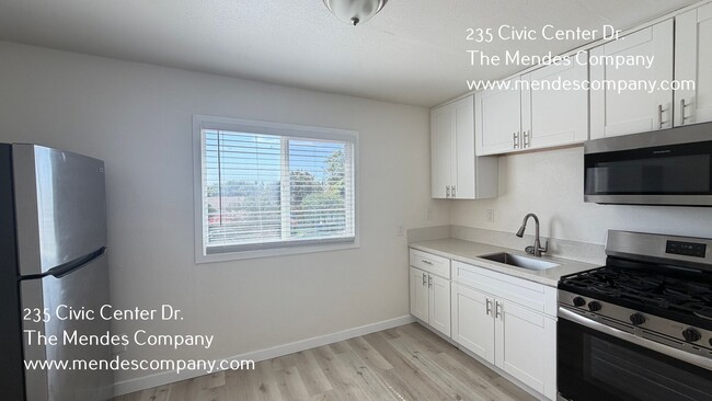 Building Photo - 235 Civic Center Dr.
