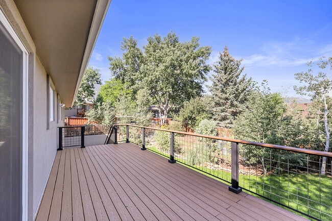 Building Photo - $3,750, 4-Bed, 3-Bath Updated Home in Mani...